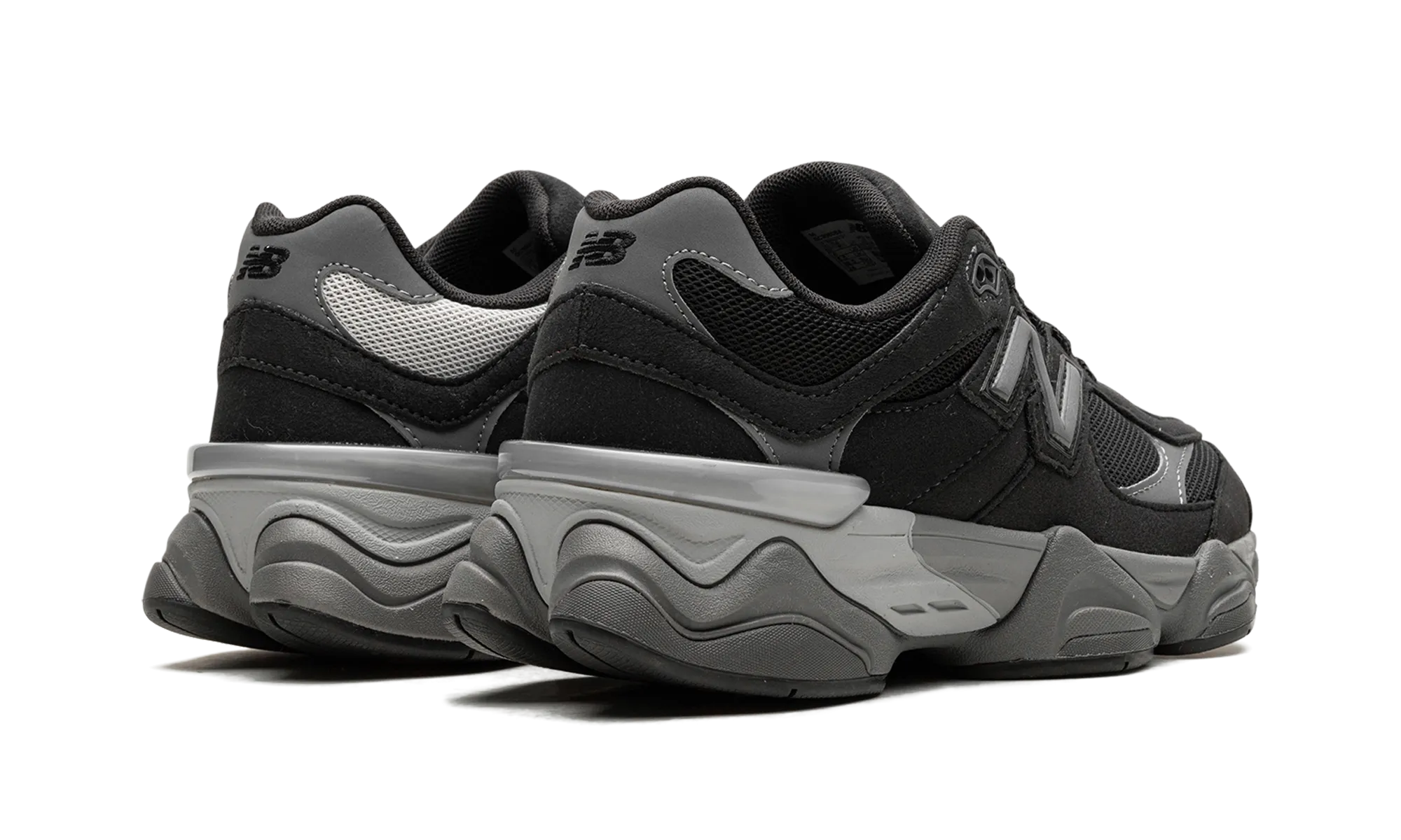 9060 Big Kid "Black Castlerock" Minimalist Style