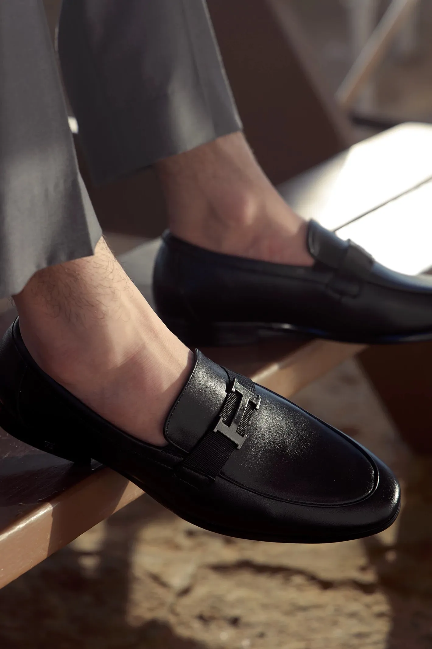 Low noise Black Men Formal Moccassins