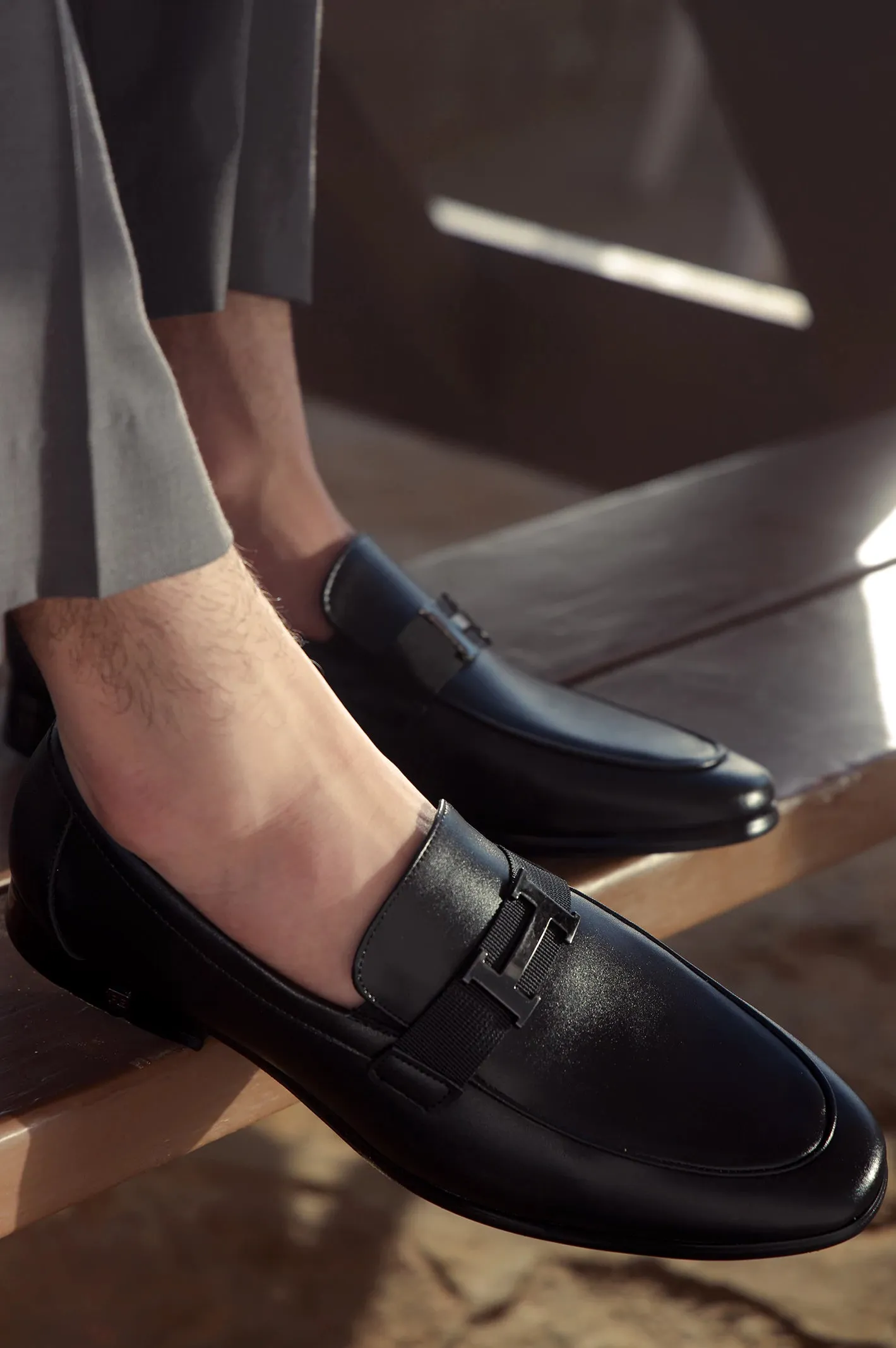 Bright tone Strong Look Black Men Formal Moccassins