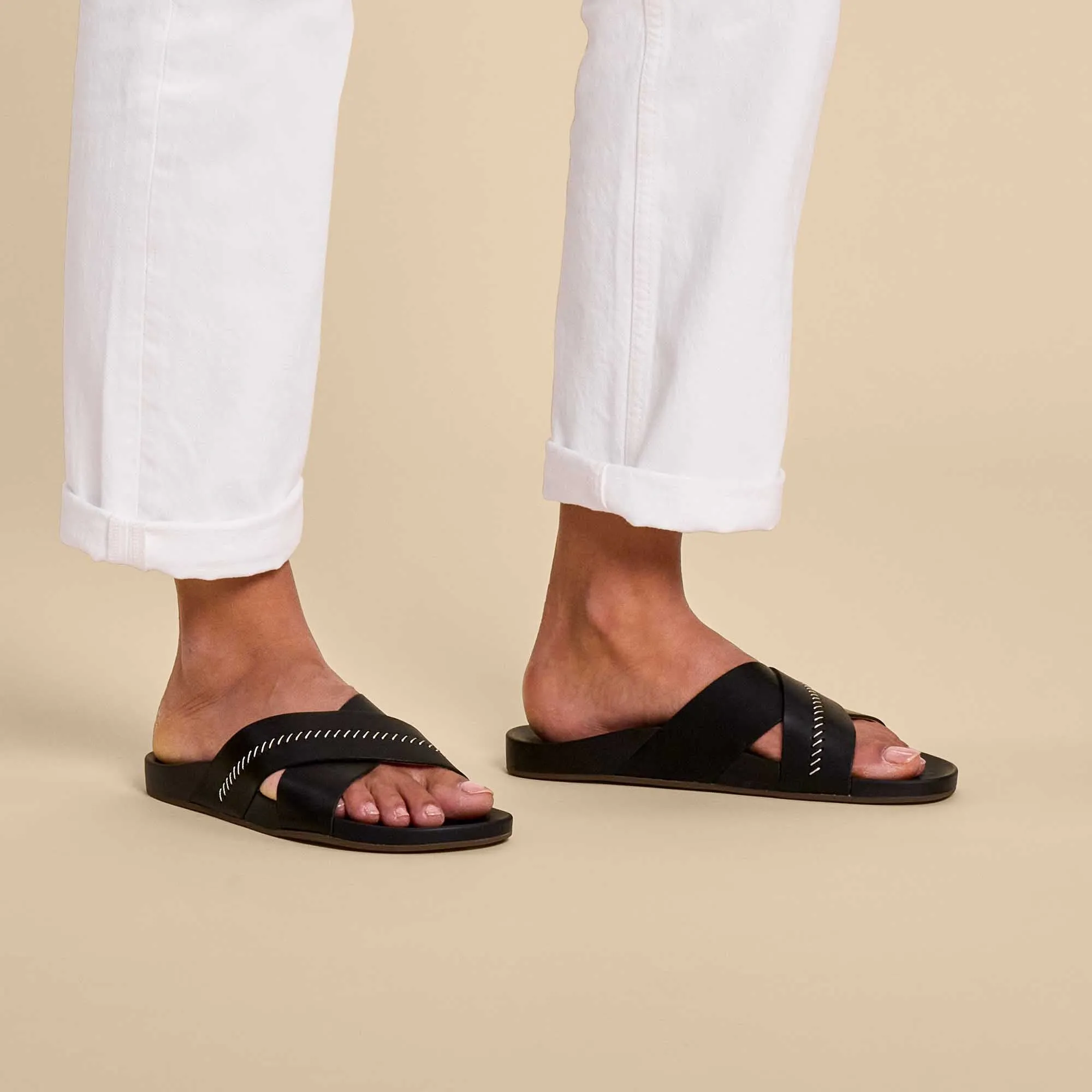 Thick sole K??pe??a ??Olu - Black