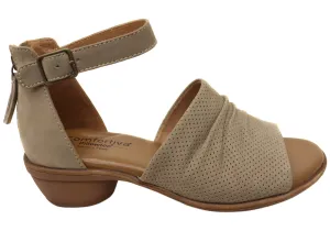 Comfortiva Newnan Womens Comfort Footbed Wide Fit Leather Sandals Date Soft
