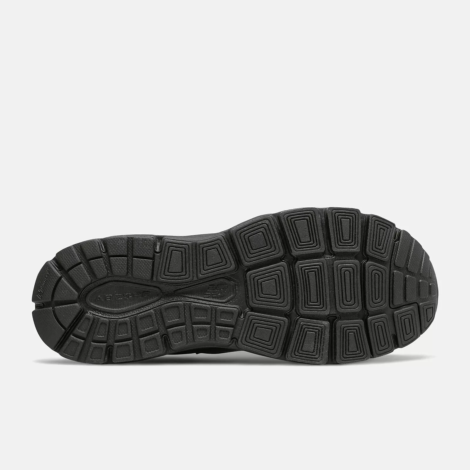 Chic Fit New Balance Walking Sneaker - MW840BK3