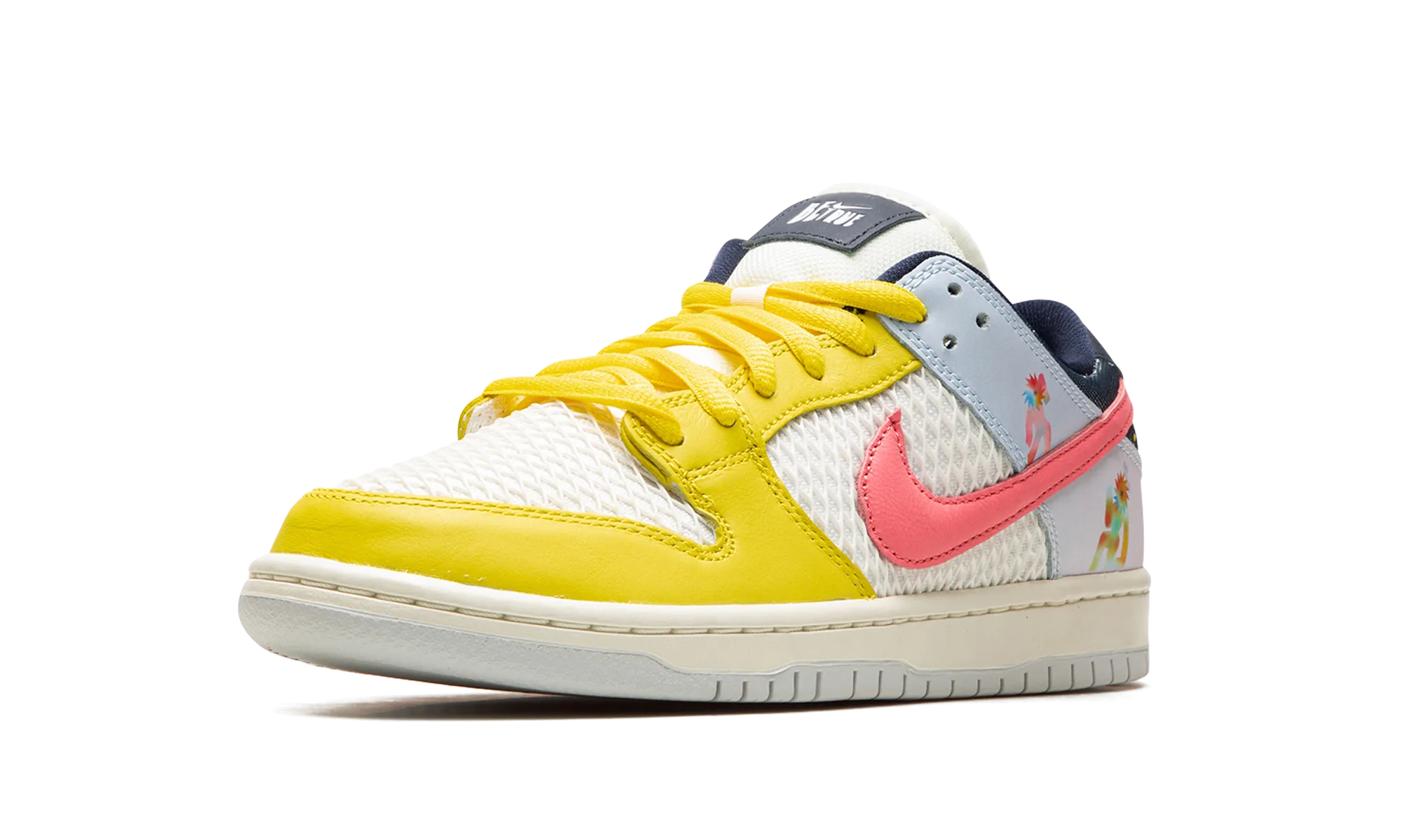 SB Dunk Low "Be True" Urban Life