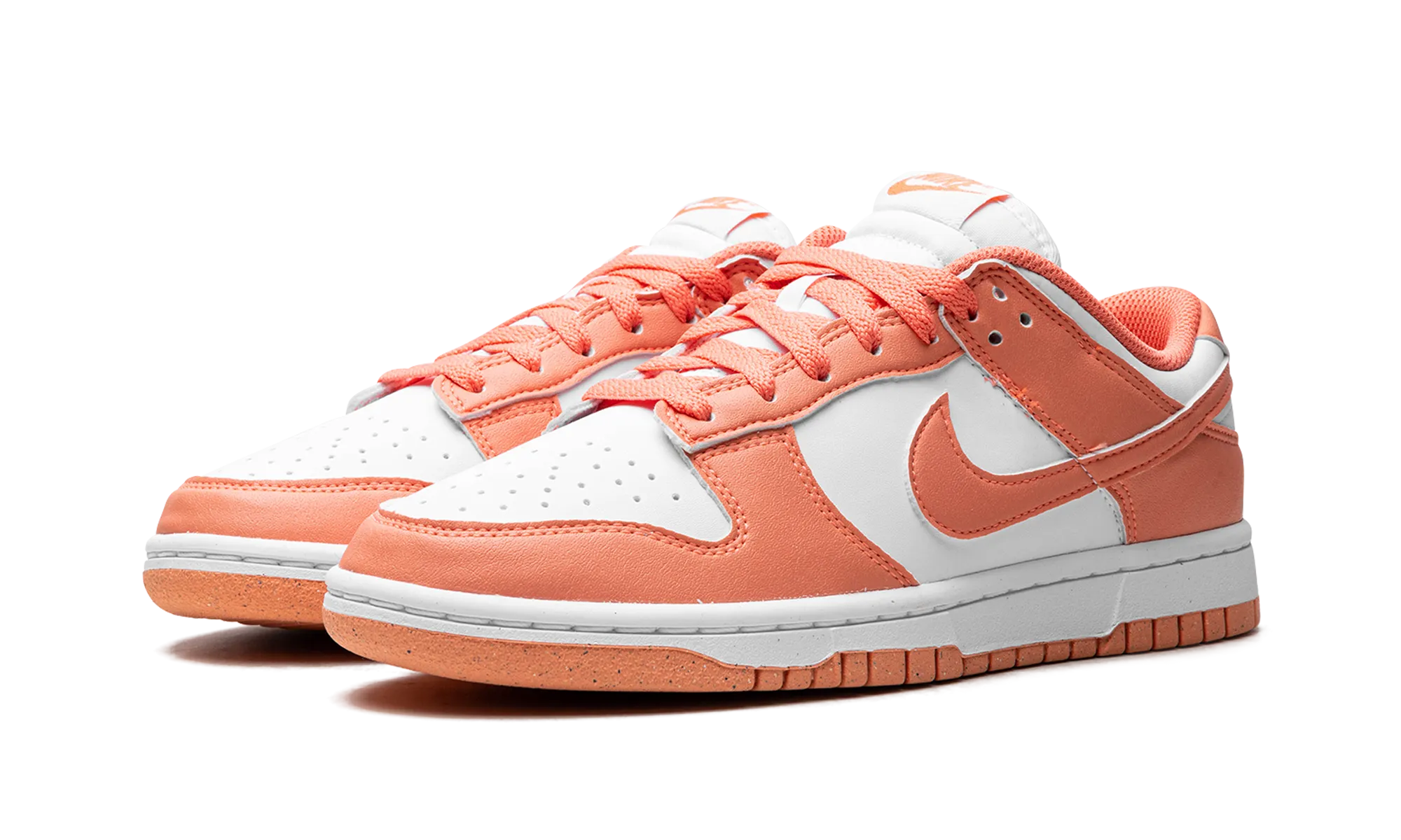 Dunk Low WMNS "Light Wild Mango" Sleek Frame