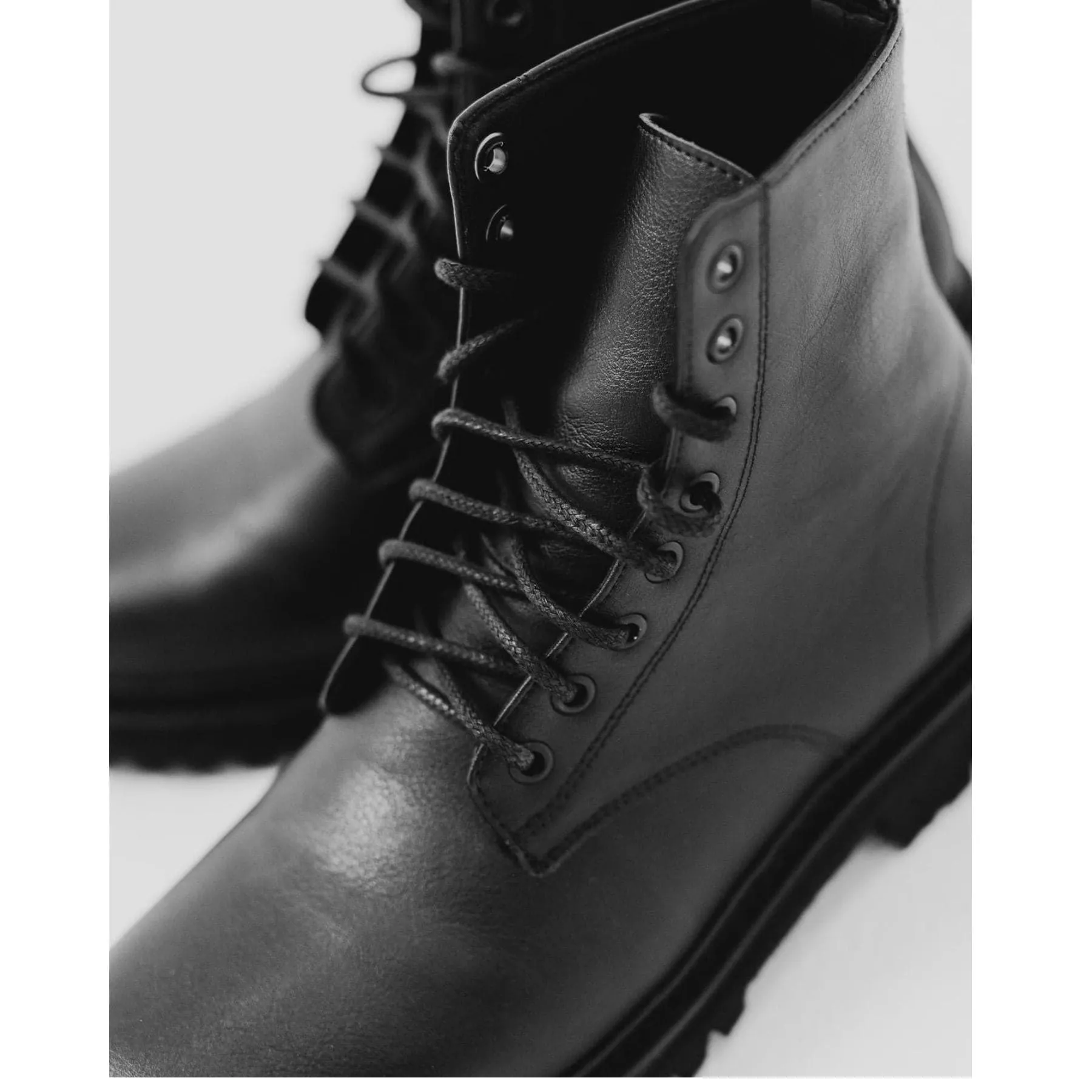 Cold Trek NoSkin black signature unisex Combat boot