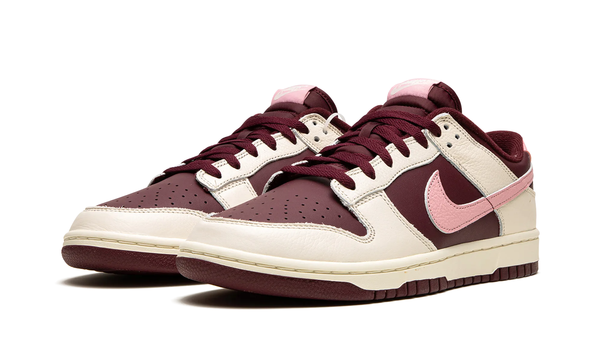 Dunk Low Retro PRM "Valentine's Day 2023" Light Comfort Play Step