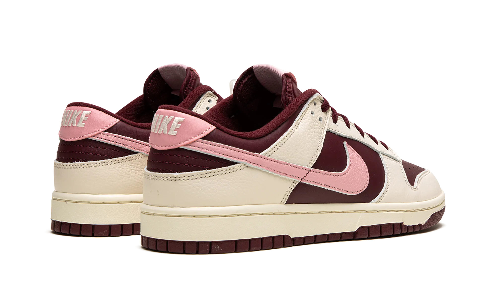 On Foot Dunk Low Retro PRM "Valentine's Day 2023"