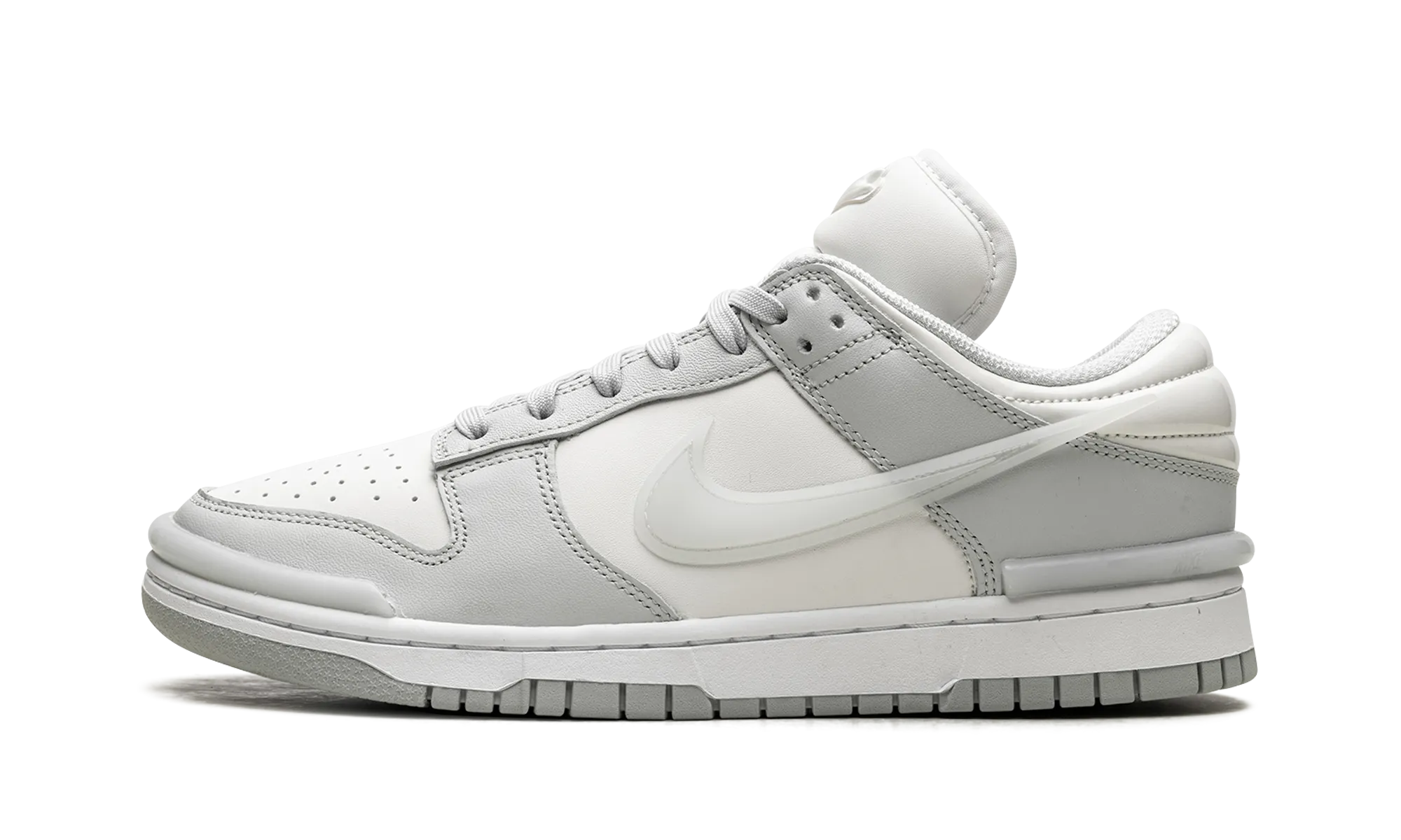 Travel Ready Dunk Low Twist WMNS "LIGHT SILVER"