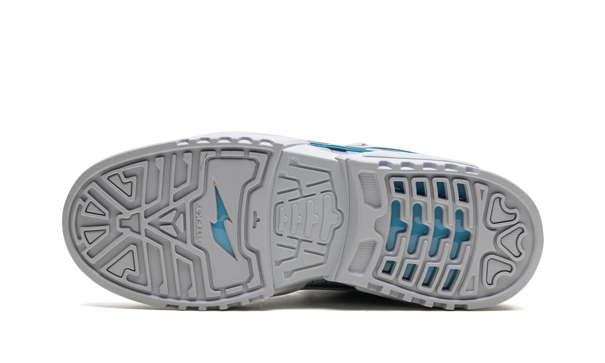 Student wear Lace Option Dunk Genesis Low "RTFKT - OG"