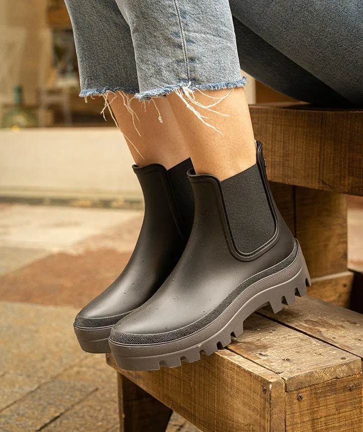 Igor Women's Soul Water Boots - Black Durable Shell Cold Climate Padded Interior Active Nomad