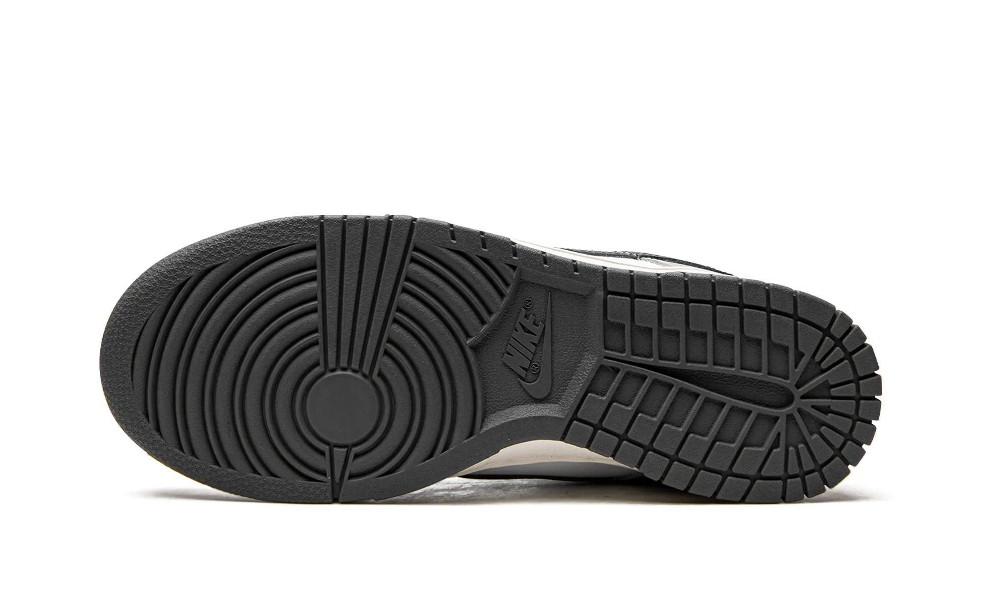 Weekend Escape DUNK LO MNS WMNS "Light Smoke Grey"