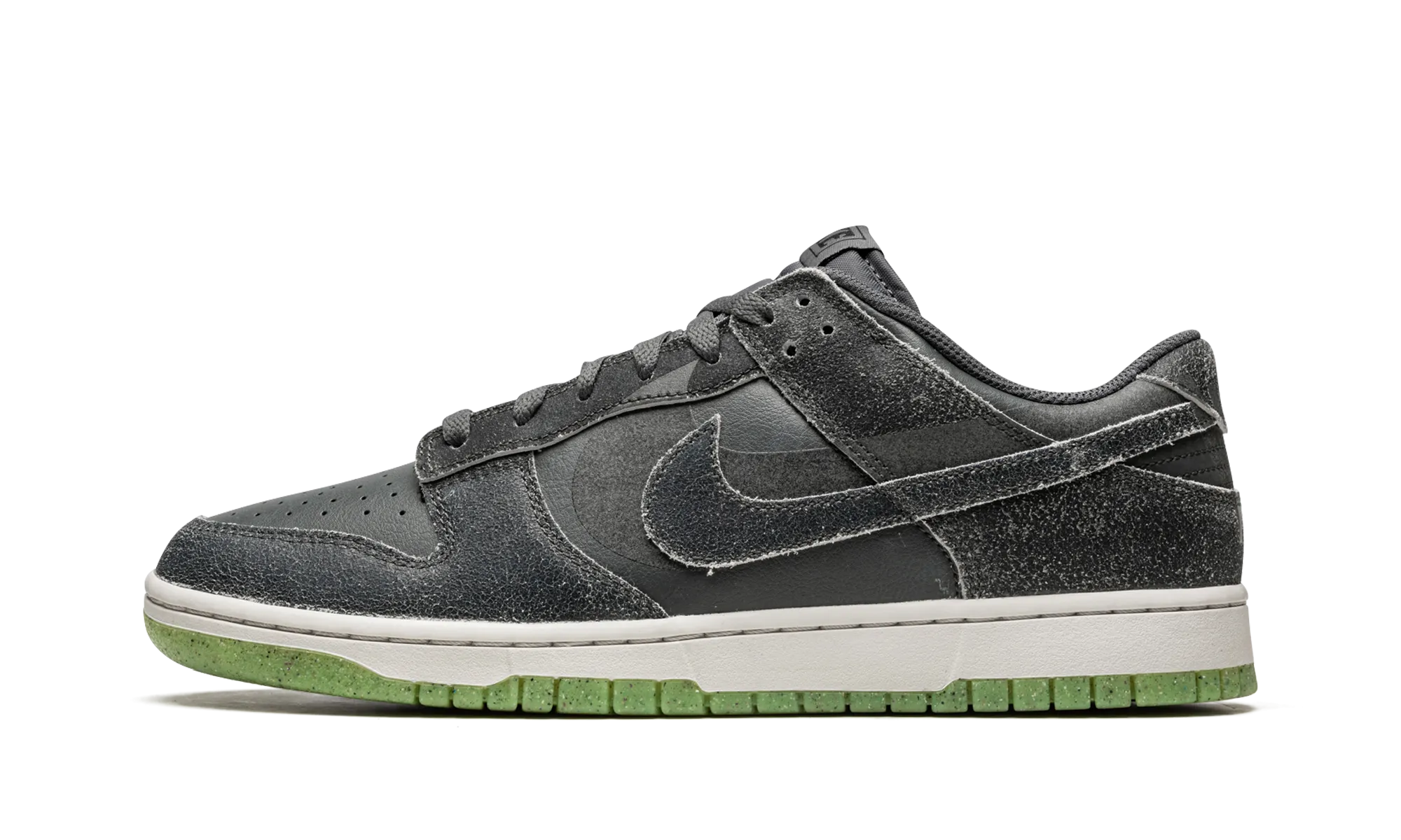 Active Motion Dunk Low Retro PRM "Halloween 2022"