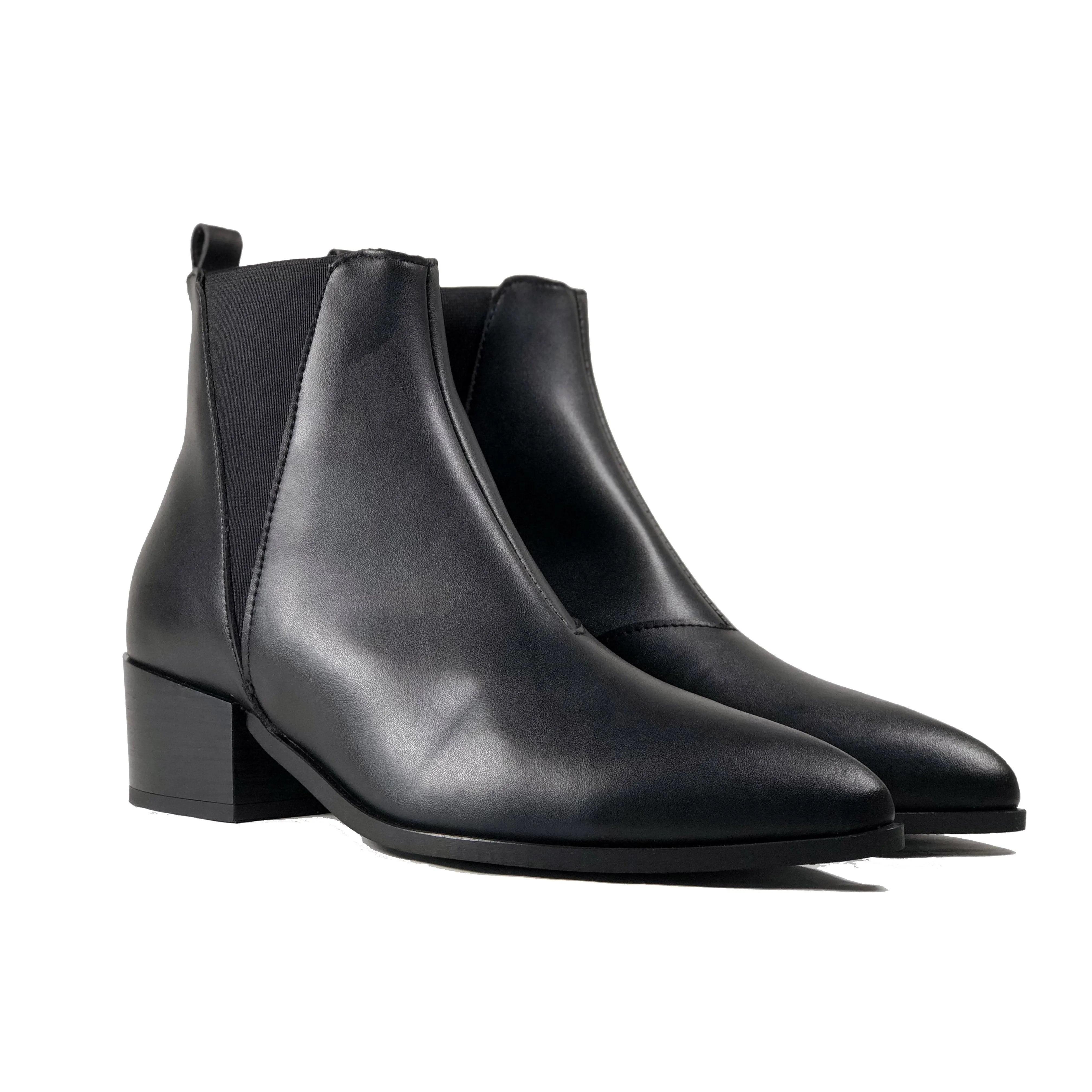 Smart Look 'Nerrie' vegan-leather Chelsea bootie by Zette Shoes - black