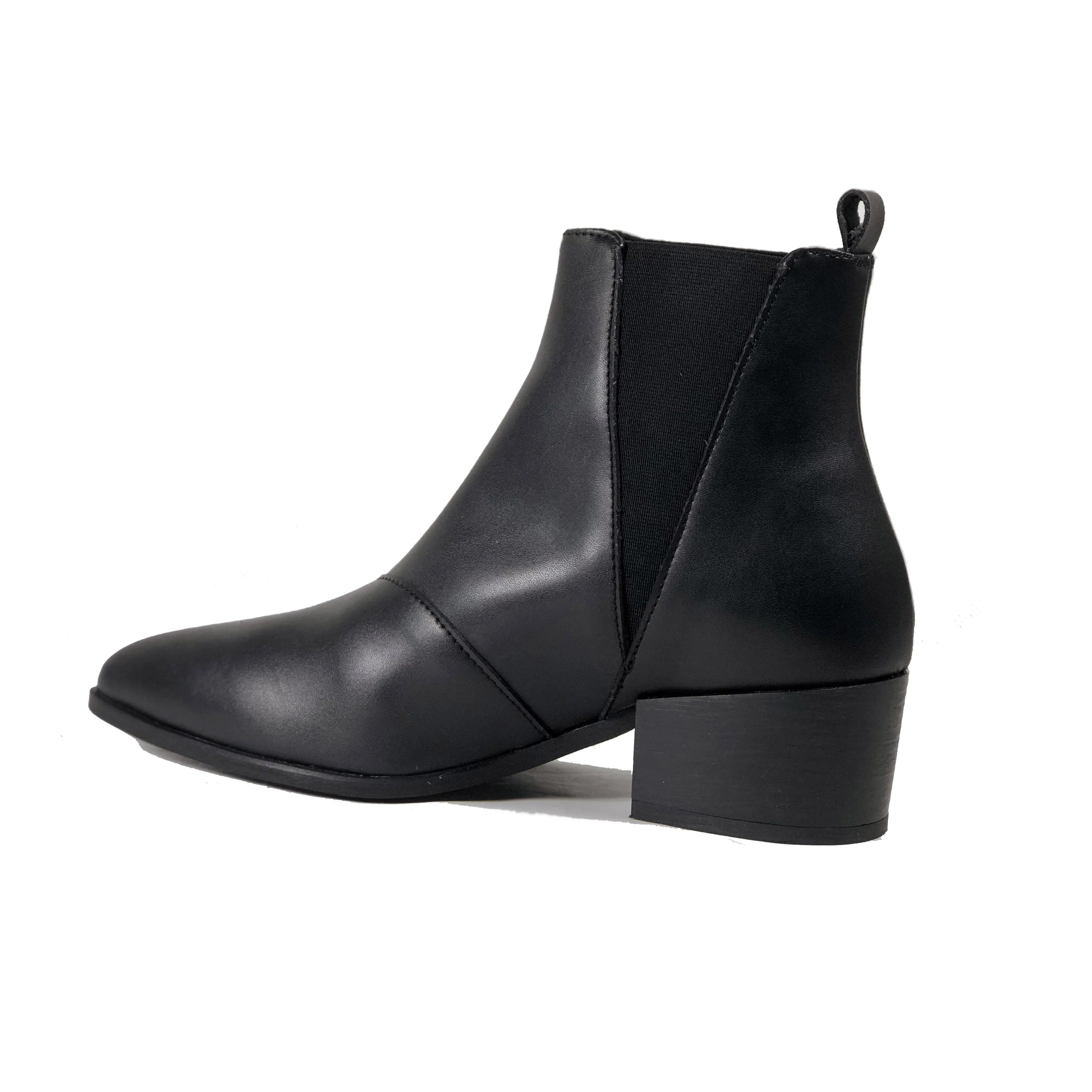 Breathable Weekend Wanderer 'Nerrie' vegan-leather Chelsea bootie by Zette Shoes - black