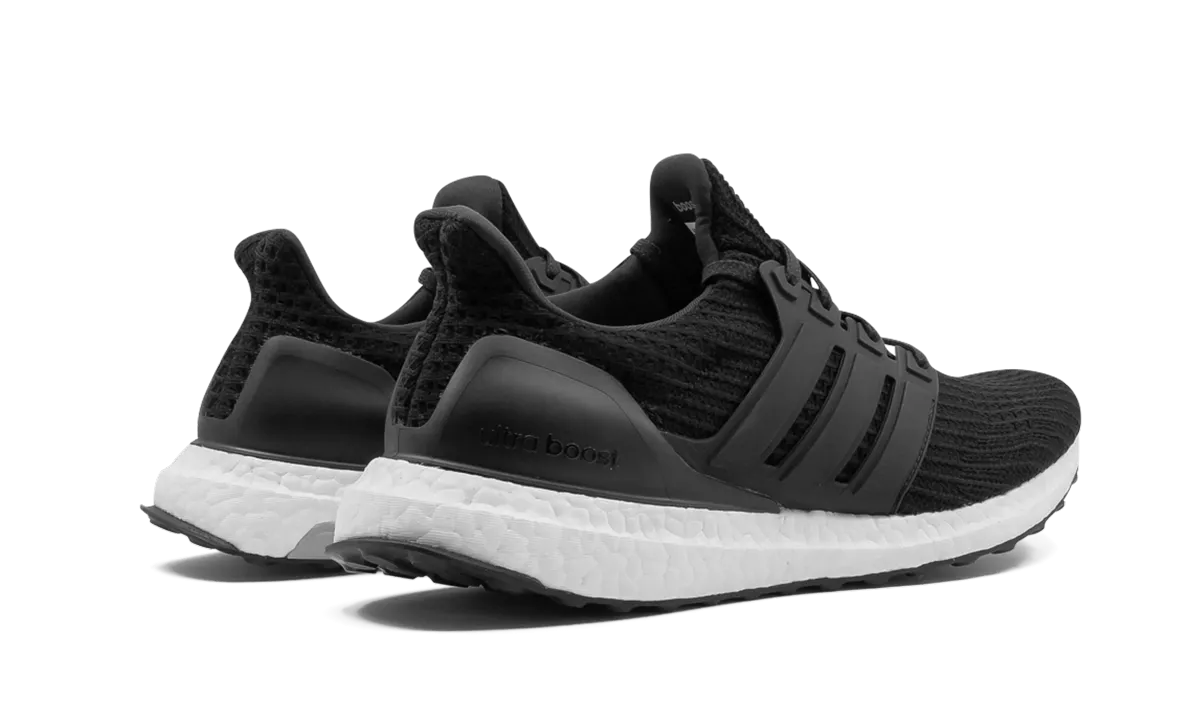 Star Step UltraBoost "4.0 Core Black"
