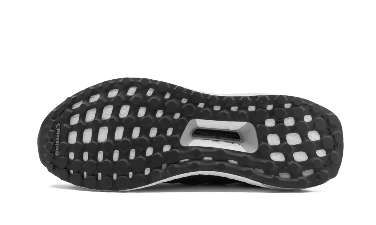 Chill Walk All Round Use UltraBoost "4.0 Core Black"