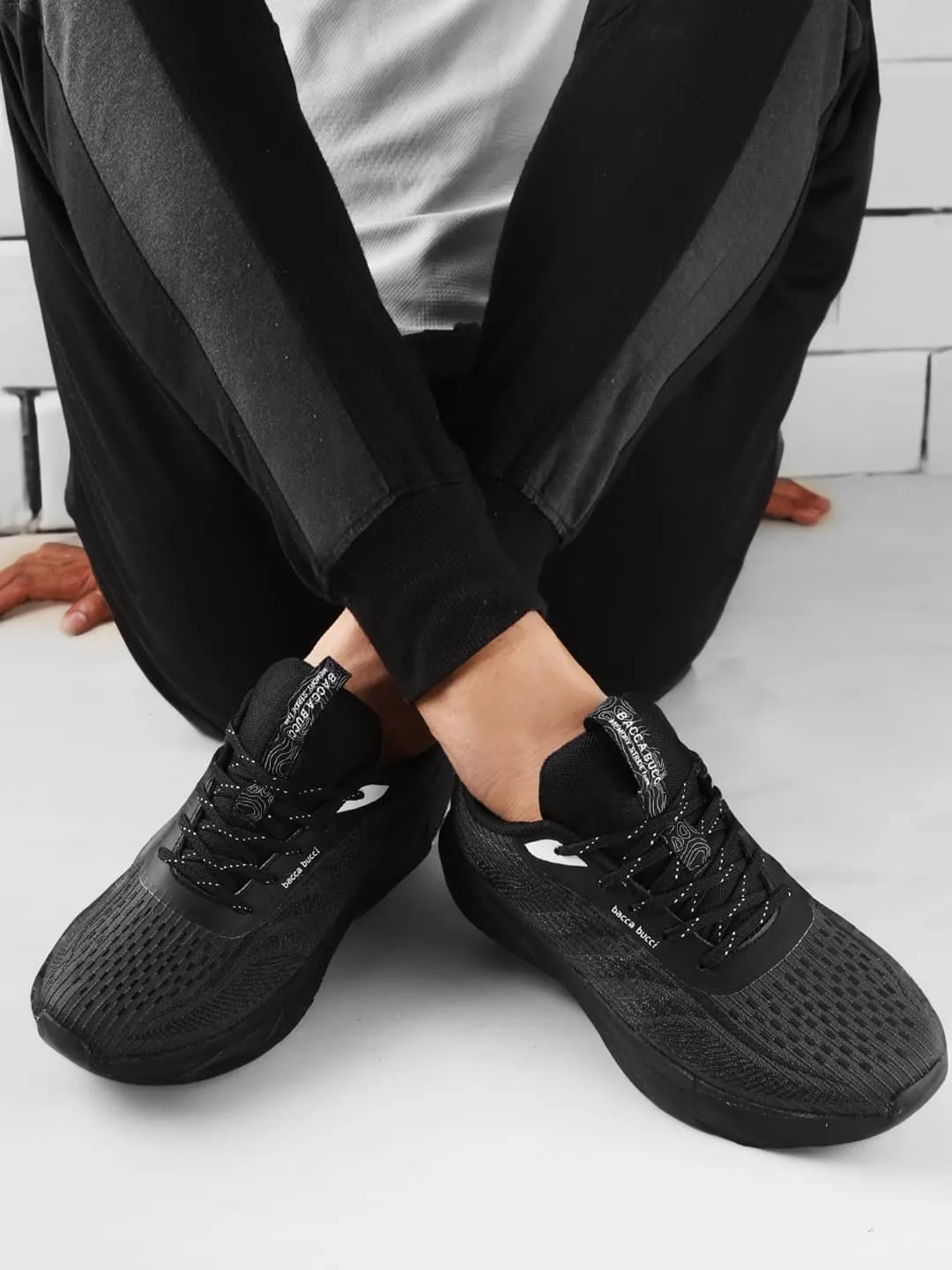 Chic Cool mesh construction Bacca Bucci APEX Athletic Running Shoes