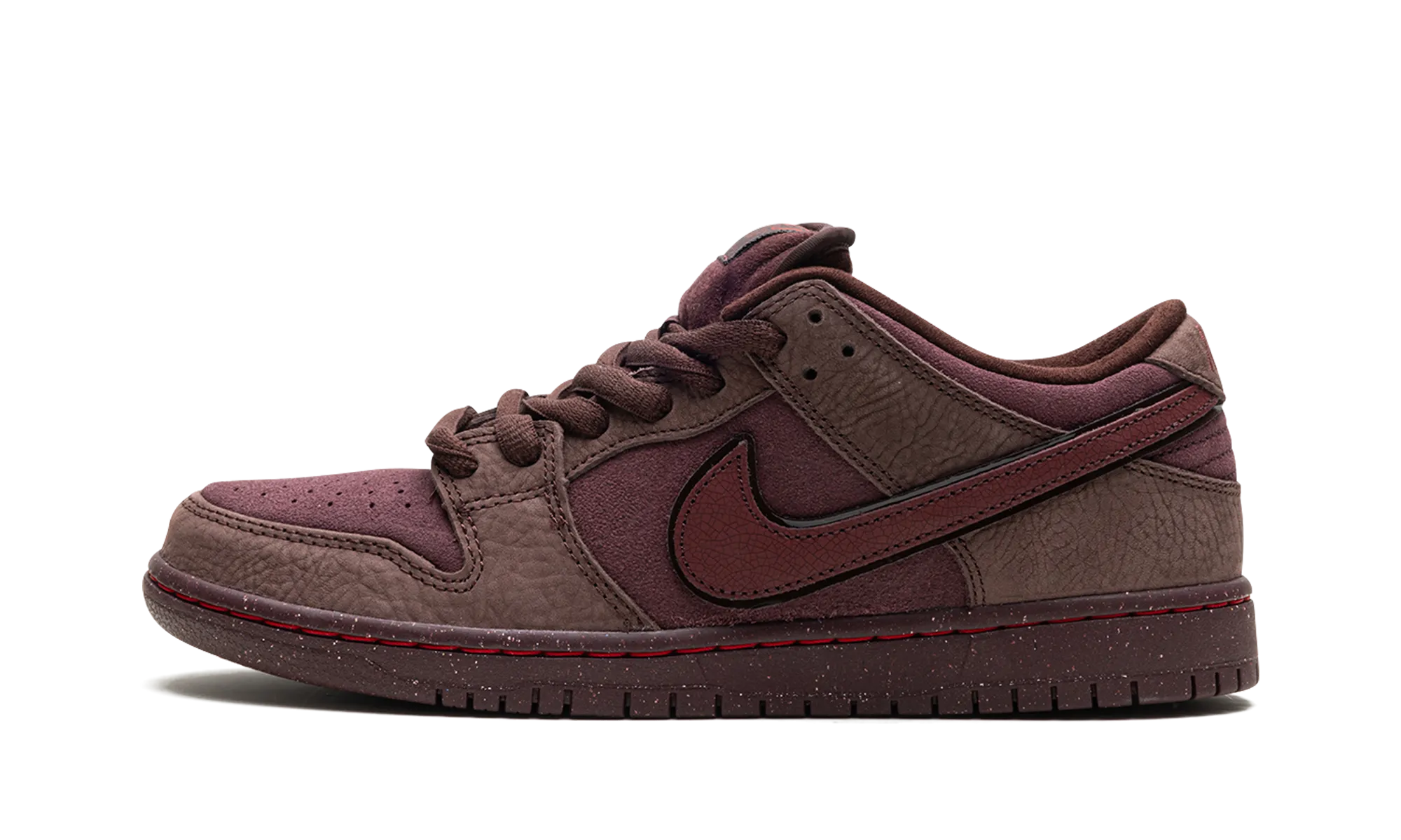 SB Dunk Low "City of Love" Outdoor Ease