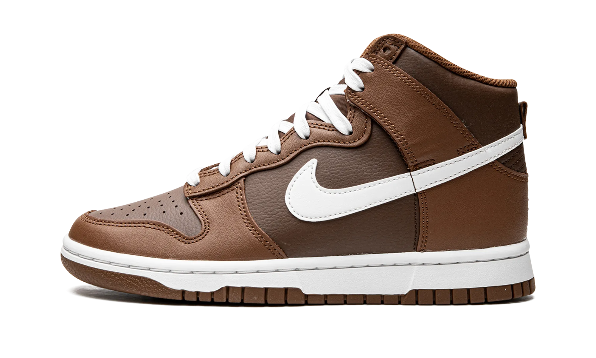 Travel Must Minimal Edge Dunk High "Chocolate"