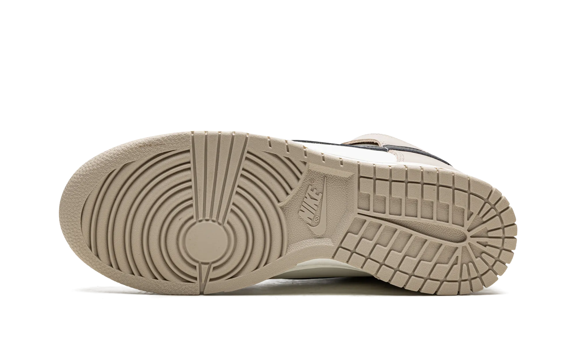 Stream Hike DUNK HIGH WMNS "Fossil Stone"