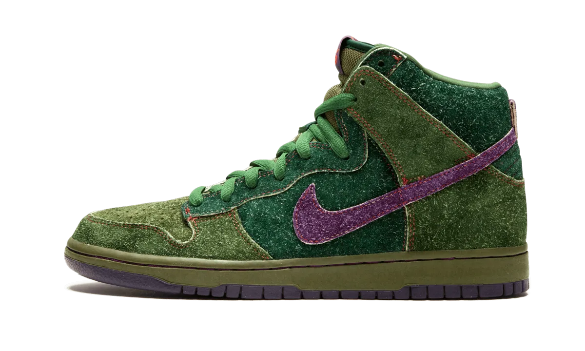 Dunk High Premium SB "Skunks" Pump Style Padded collar