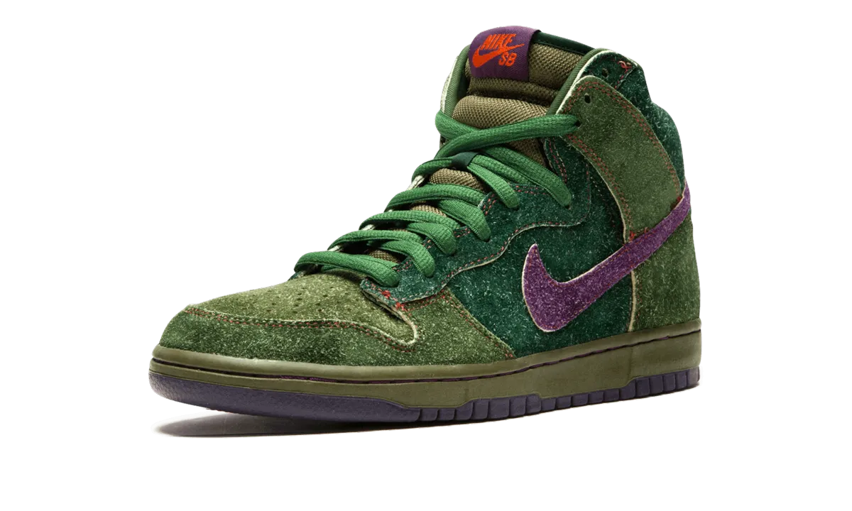 Dunk High Premium SB "Skunks" Universal Style Route Step