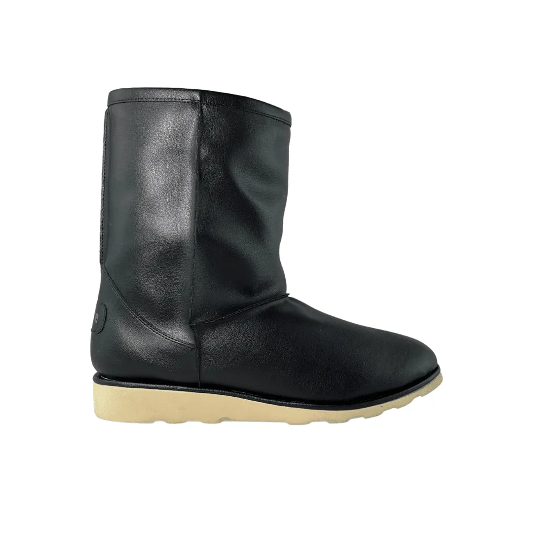 Padded Interior Hiking Trails 'Willow' corn-leather ?? high-quality fur-lined slipper boot - black
