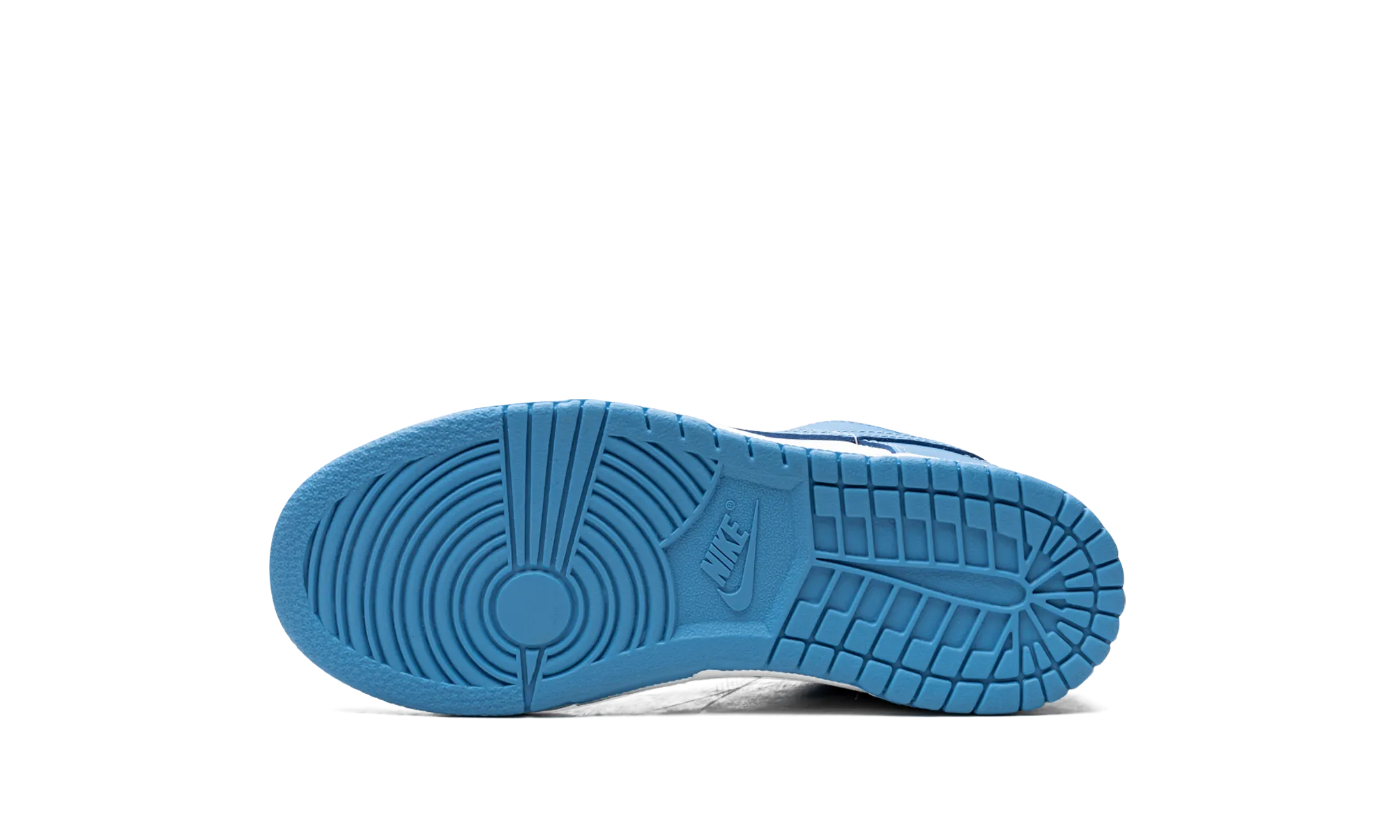 Neat Shape Moist Dry Dunk Low PS "UNC"