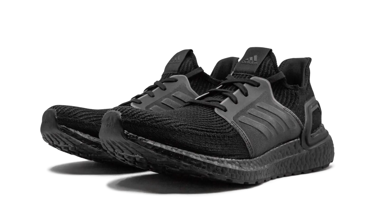 Ultraboost 19 "Triple Black" Narrow Fit Non-Slip Design
