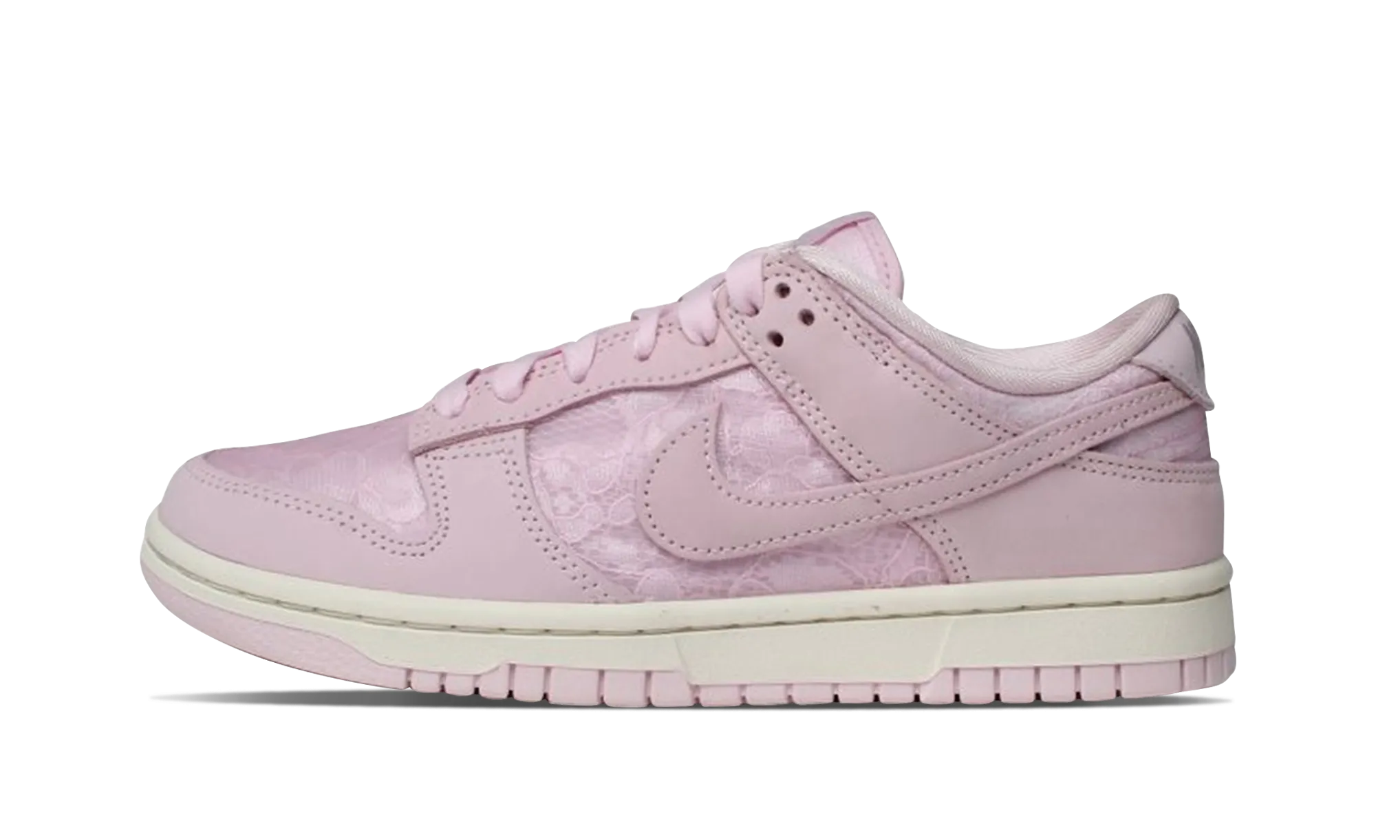 Party Ready Moon Hike Dunk Low WMNS "Regal Pink"