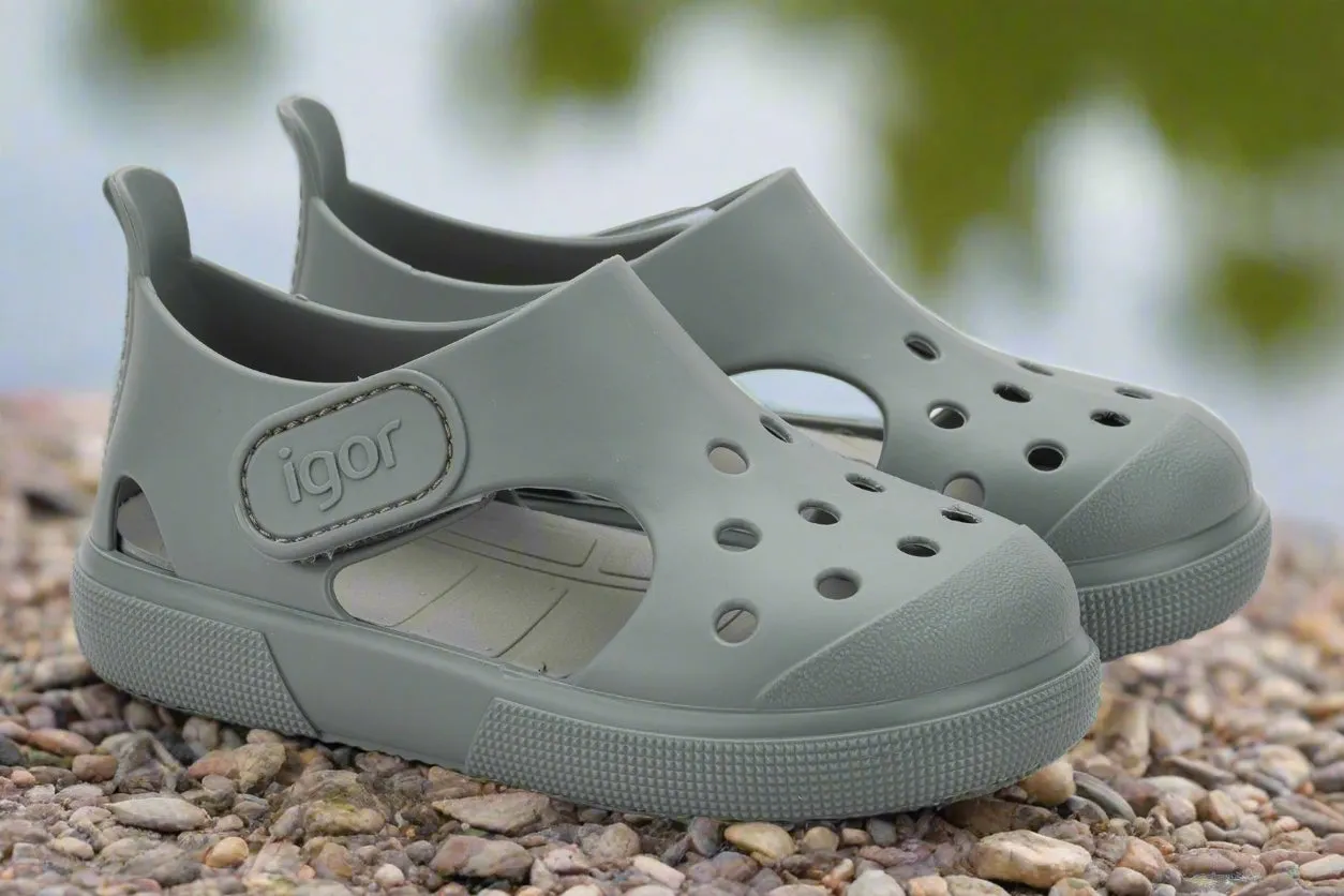 Classic Footwear Igor Boy's And Girl's Surfi Sandals - Verde