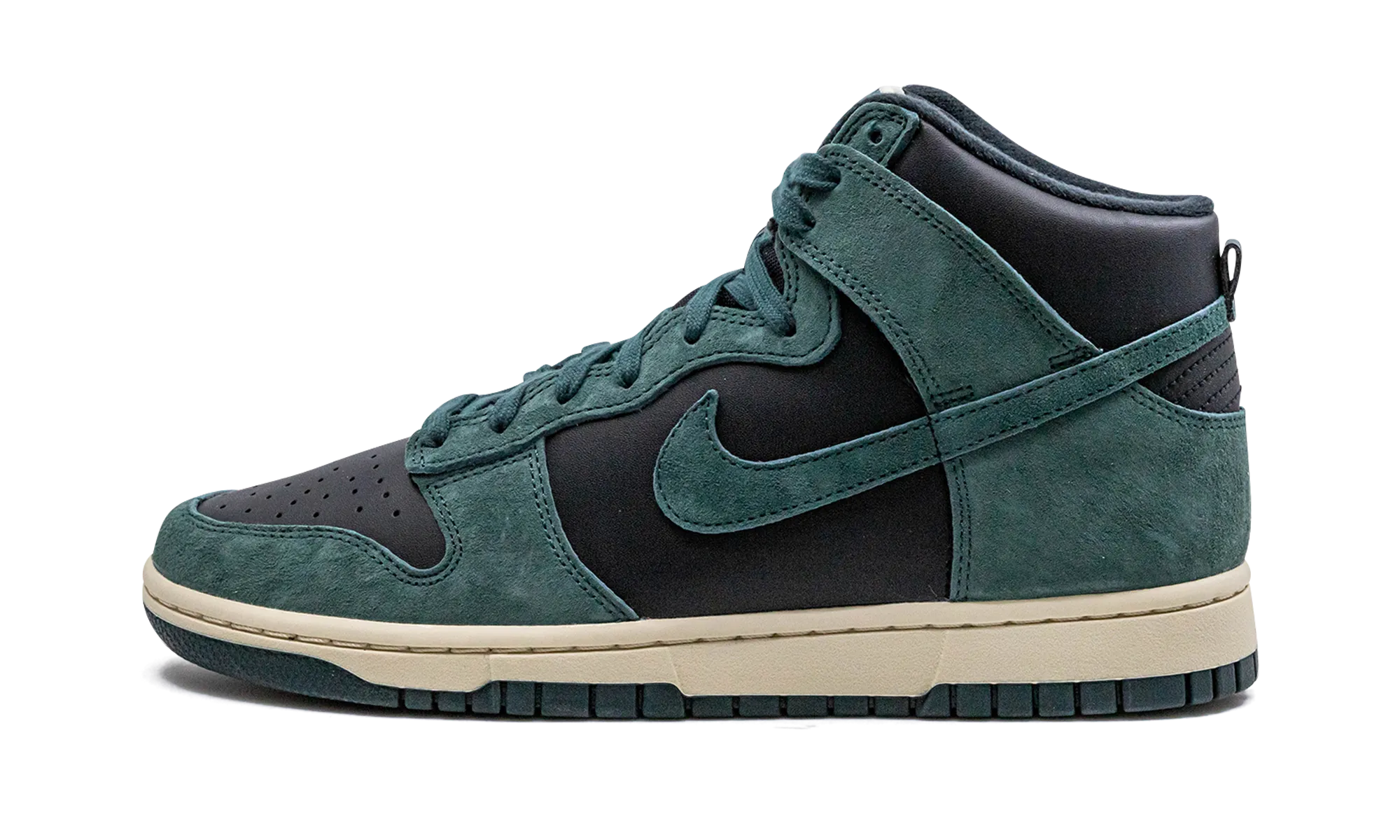 Dunk High "Faded Spruce" Chic Outfit Foot Flex
