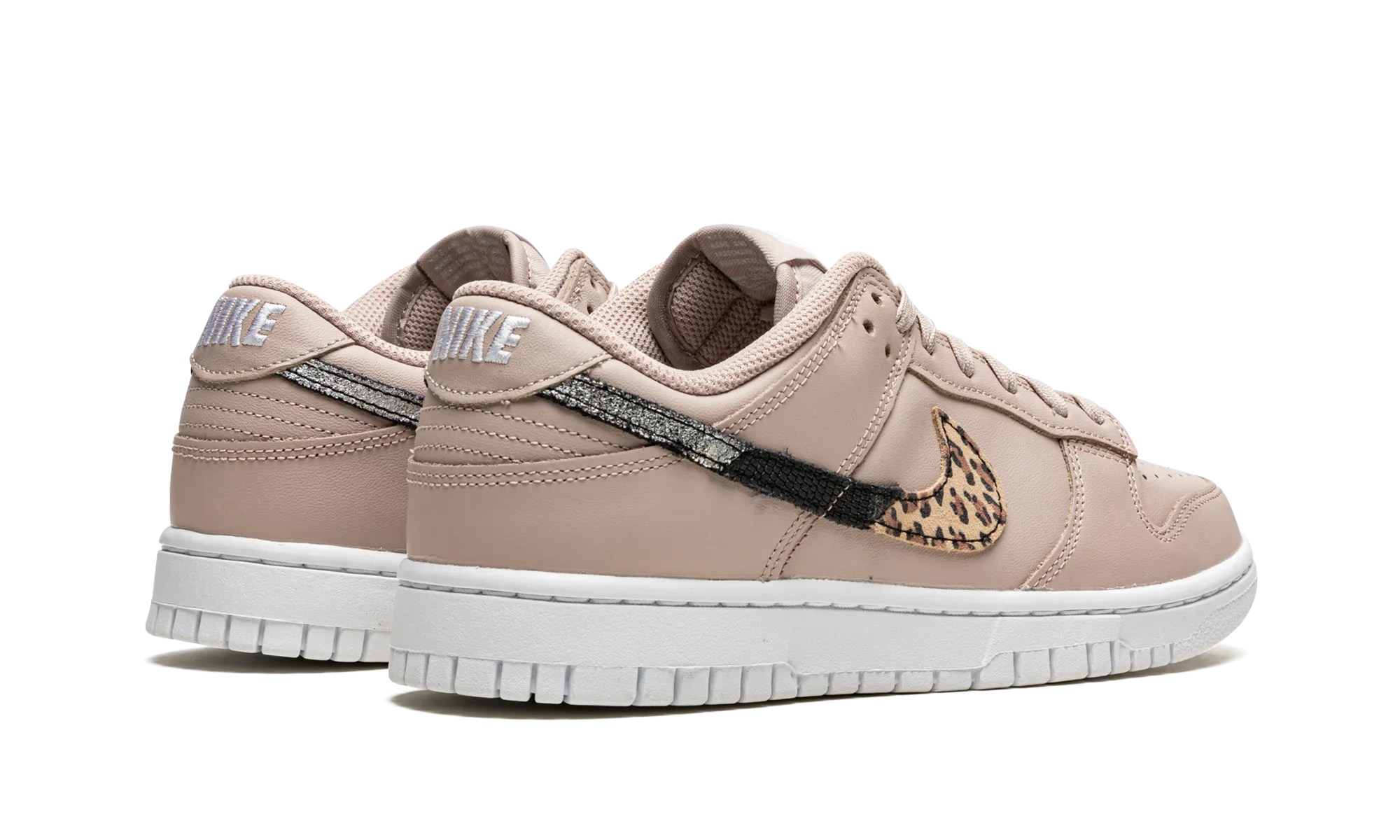 Urban Trek Smooth Sole DUNK LO SE MNS WMNS "Primal Pink"