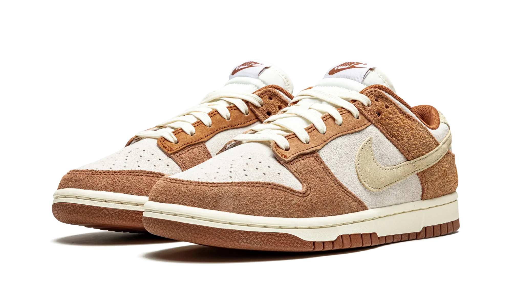 Travel Routine Dunk Low PRM "Medium Curry"
