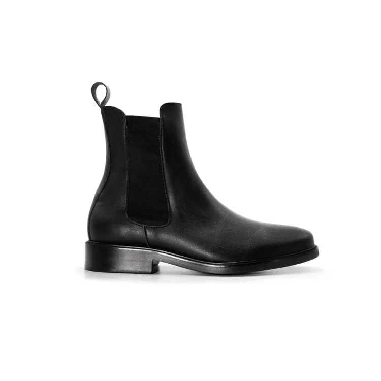 Star Walk 'New Lover' classic chelsea boot in high-quality vegan leather by Brave Gentleman - black