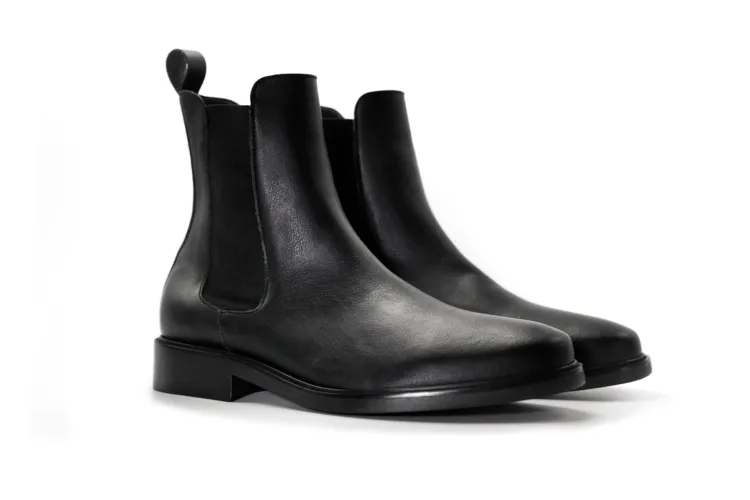 Elastic laces 'New Lover' classic chelsea boot in high-quality vegan leather by Brave Gentleman - black