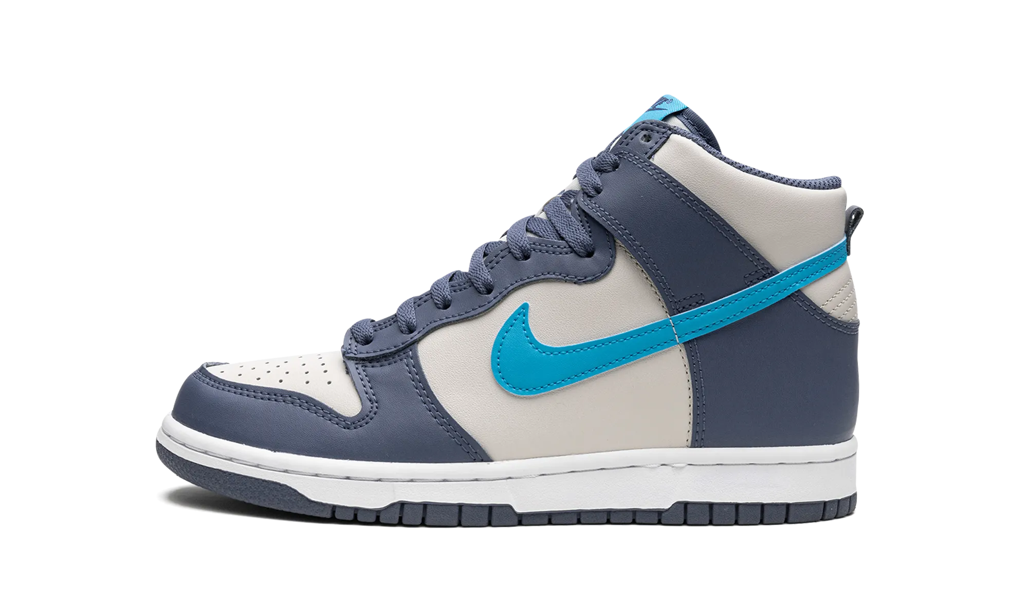 Daily Wear All weather DUNK HIGH GS "Light Bone / Diffused Blue"