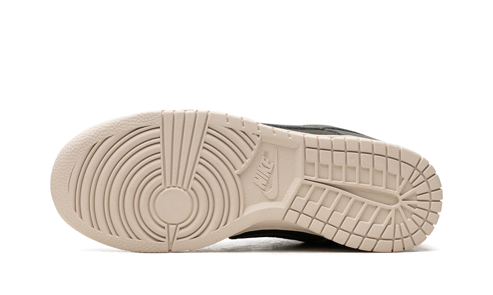 simple design Dunk Low PRM "Sequoia"