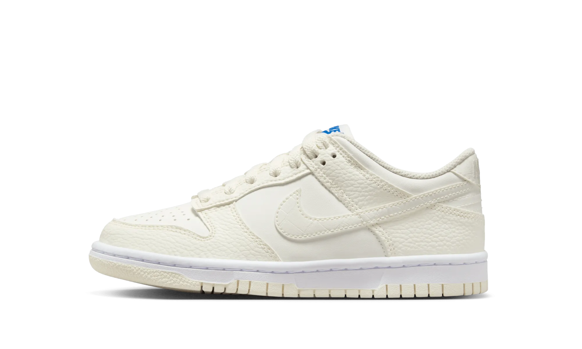 Student wear Dunk Low SE GS "Sail Croc"