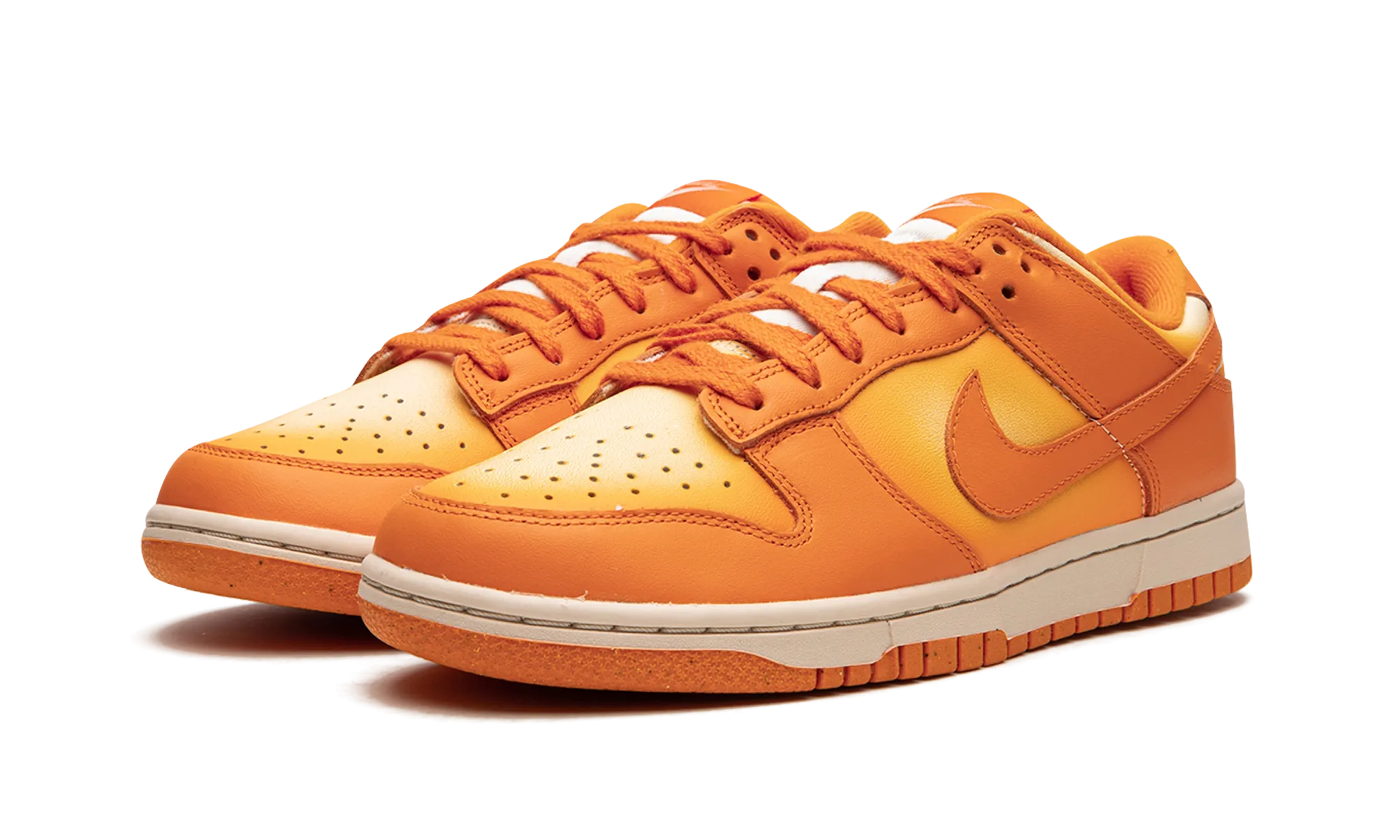 Slip On Design Antibacterial DUNK LO MNS WMNS "Magma Orange"