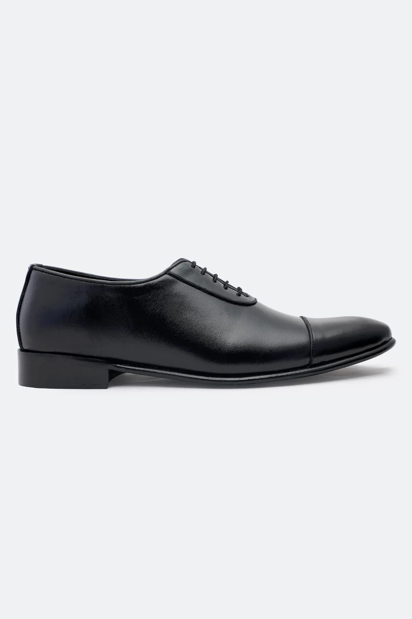 Design Neutral Black Formal Shoes