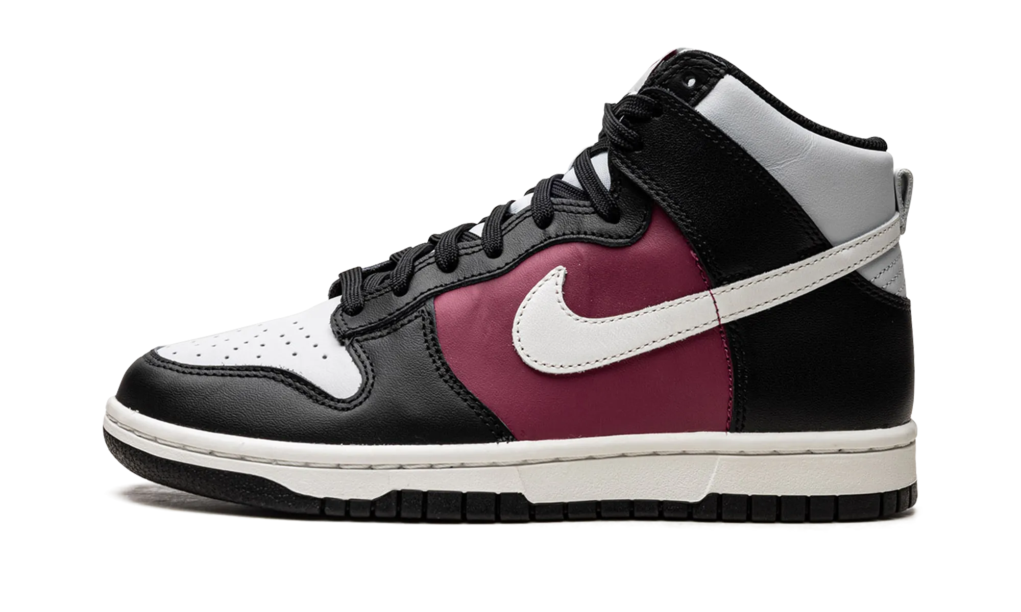 DUNK HIGH WMNS "Rosewood" Sturdy Outsole Porous Structure