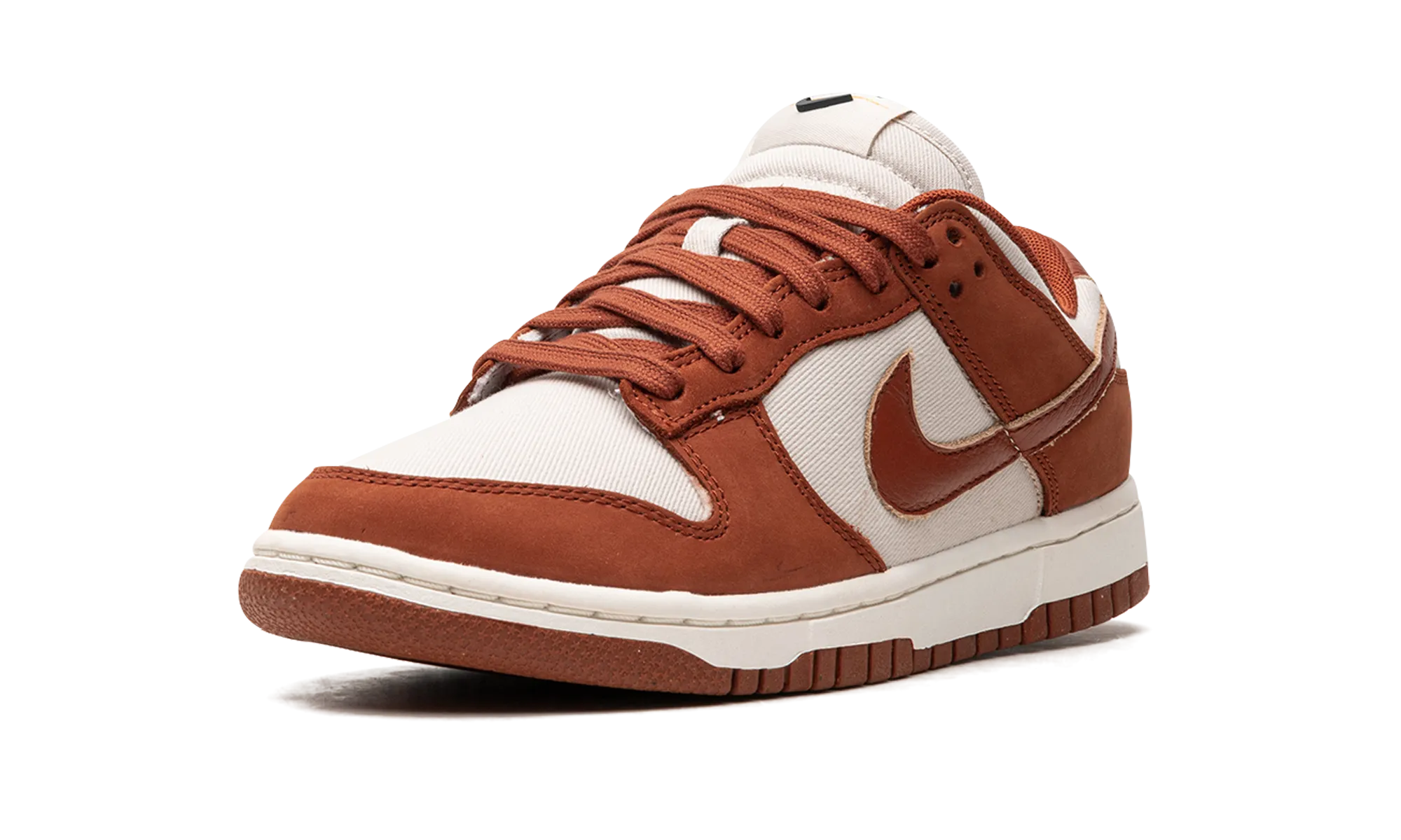Motion Friendly Commute Look NIKE DUNK LO LX WMNS "Rugged Orange"