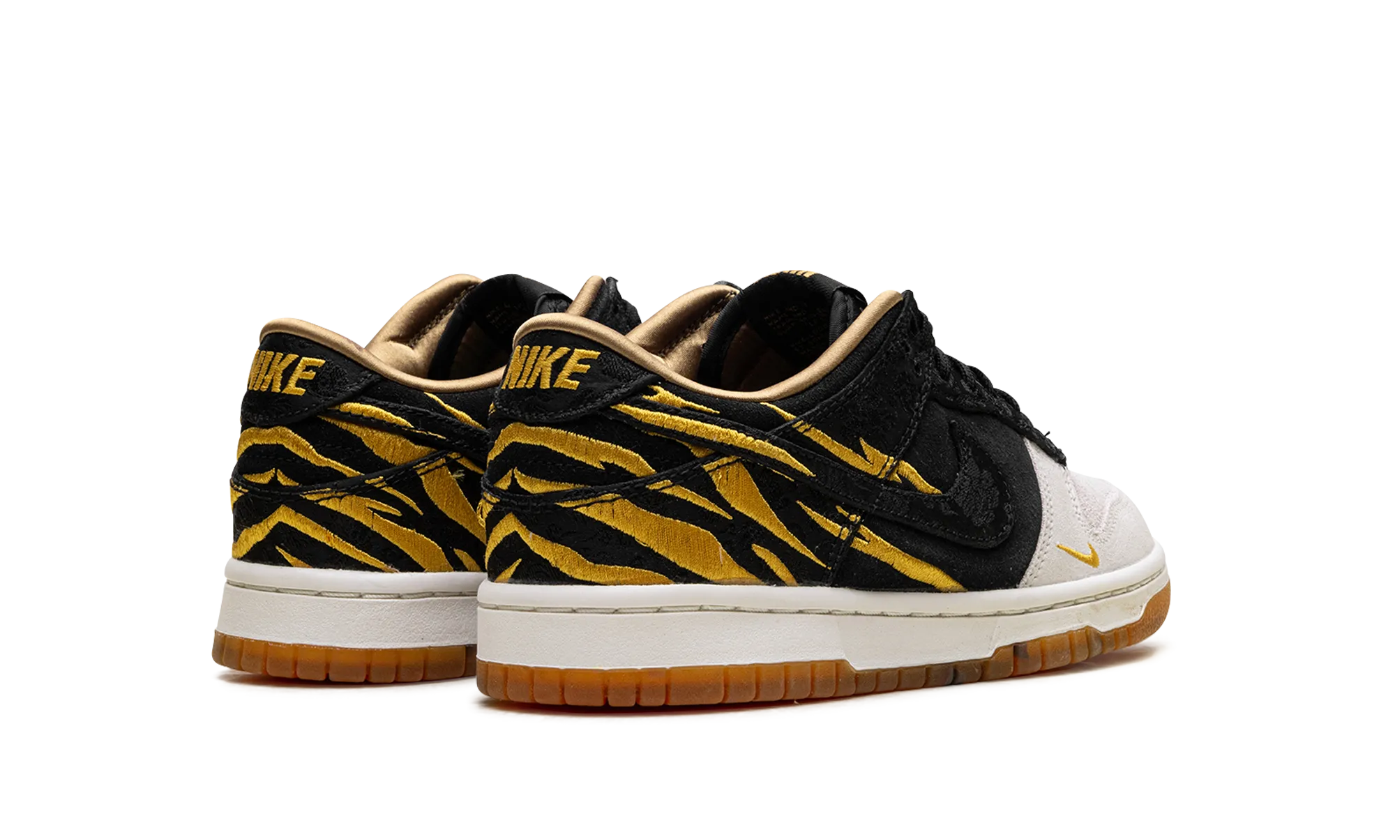 Dunk Low GS "Year of the Tiger (2022)" Versatile use