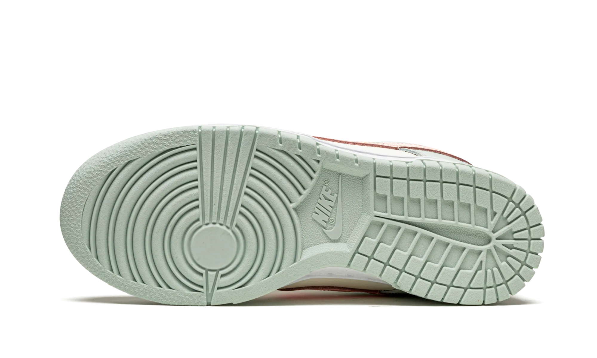 Pump Style Travel Outfit DUNK LOW WMNS "Barely Green"