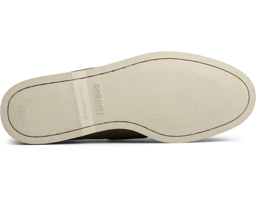 Travel Vibe Beach Path Gold Cup AO 2 Eye Boat Shoe