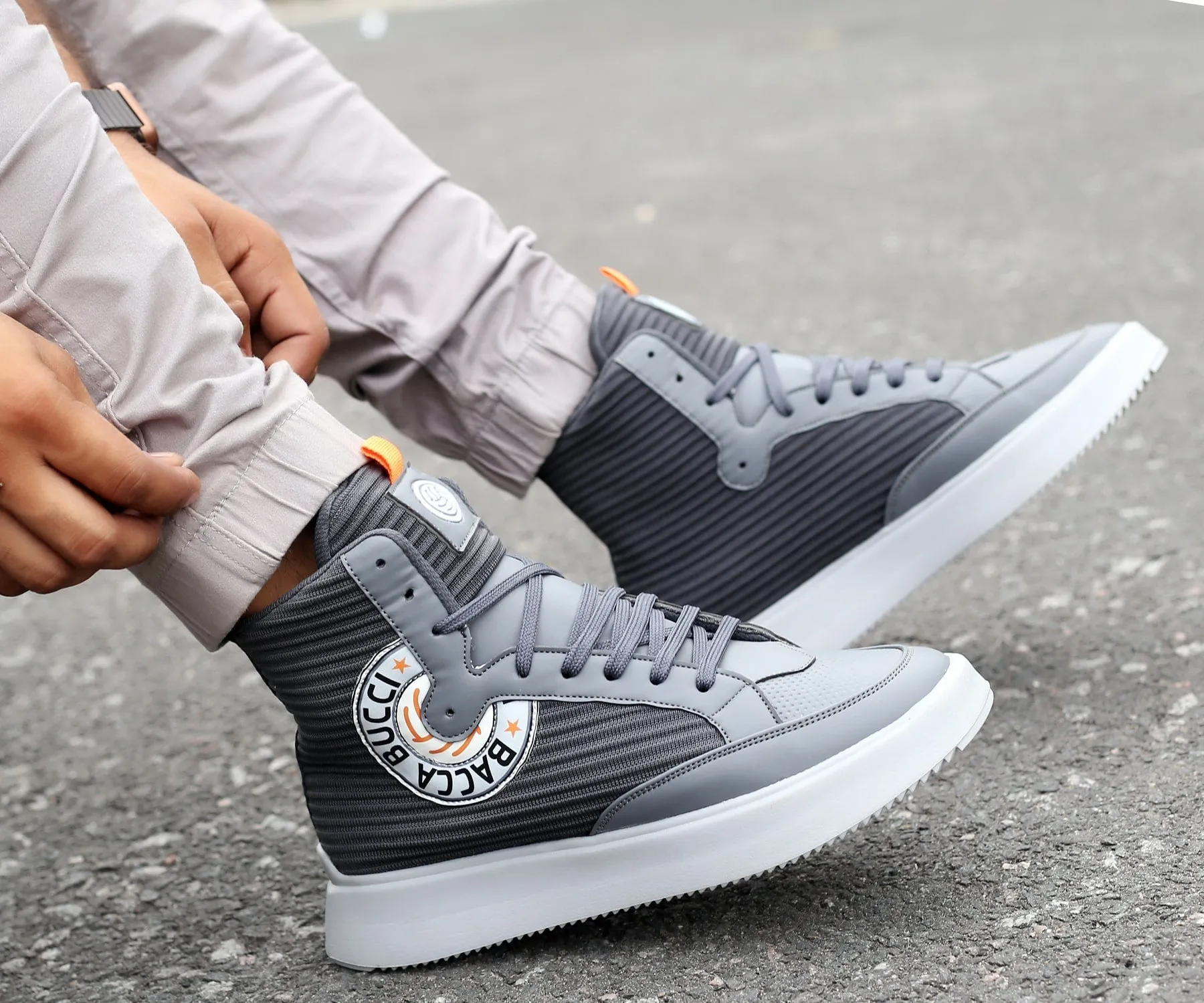 Bacca Bucci Streethulk Feather Light Modern Commuters Quick Flow