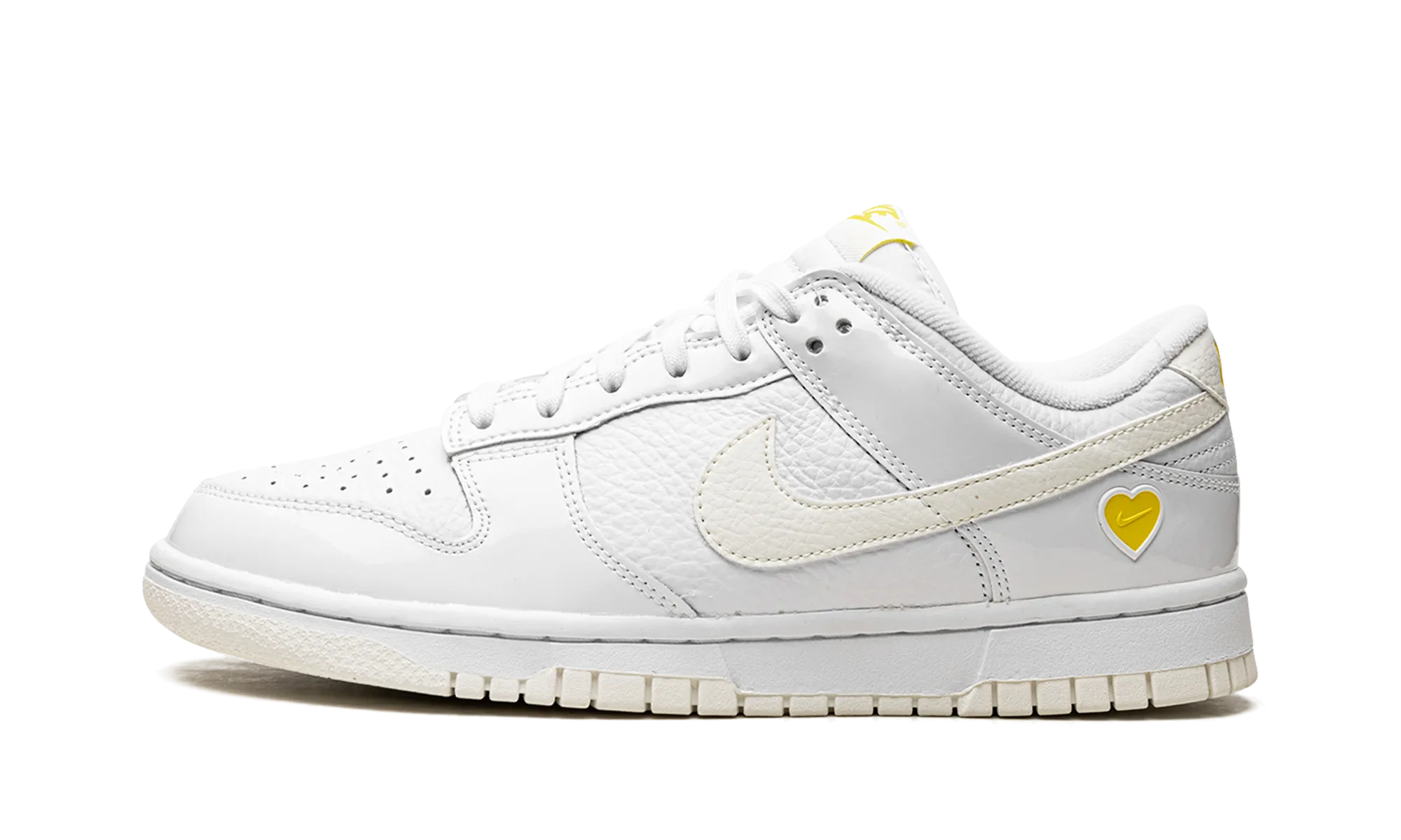 Stylish Motion Dynamic Use DUNK LO MNS WMNS "Yellow Heart"