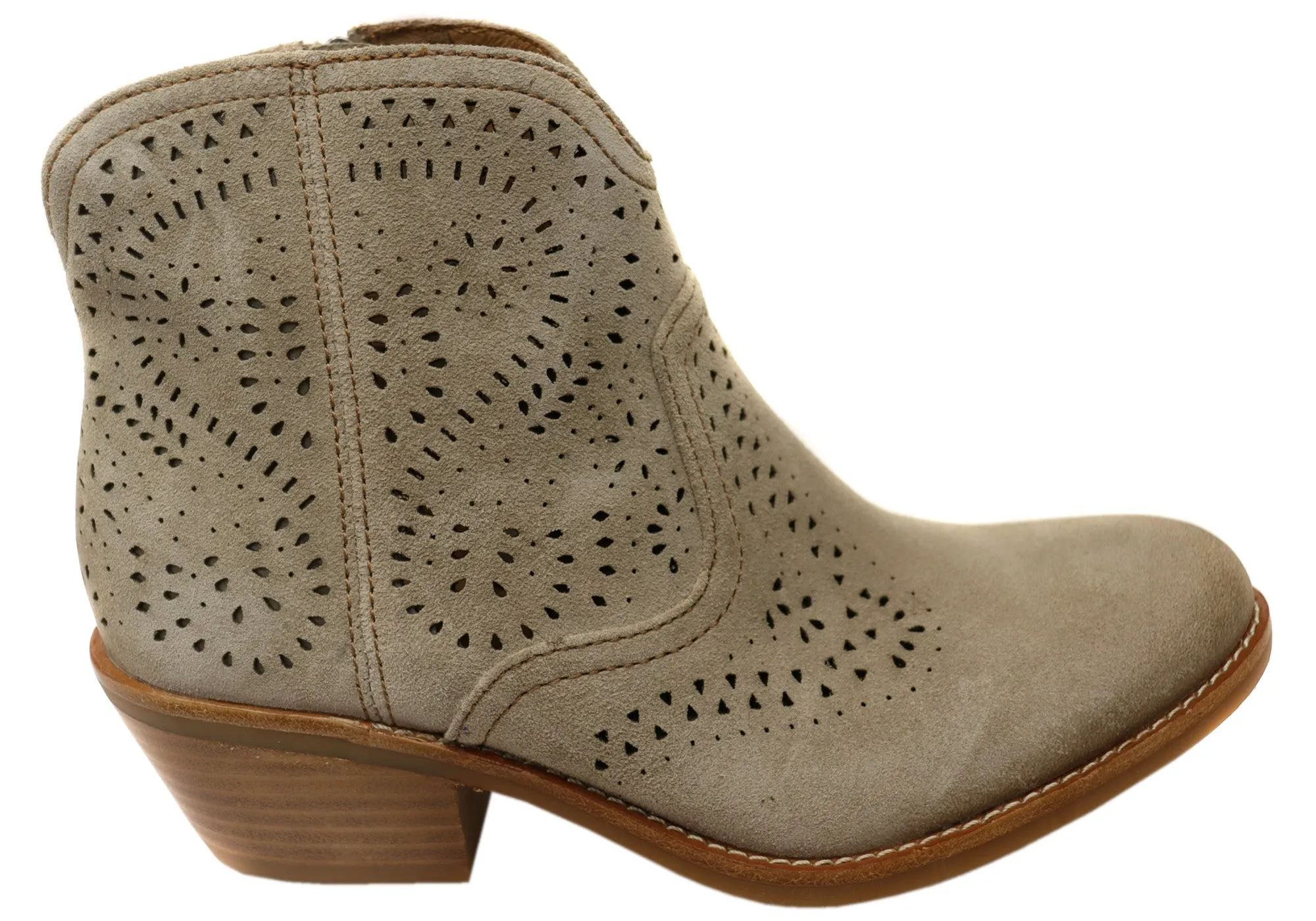 Subtle Finish Sofft Alexia Womens Comfortable Leather Low Heel Ankle Boots