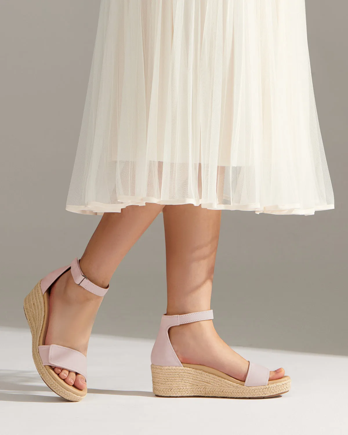 Riviera Ankle Sandal Minimal Bulk hollow design